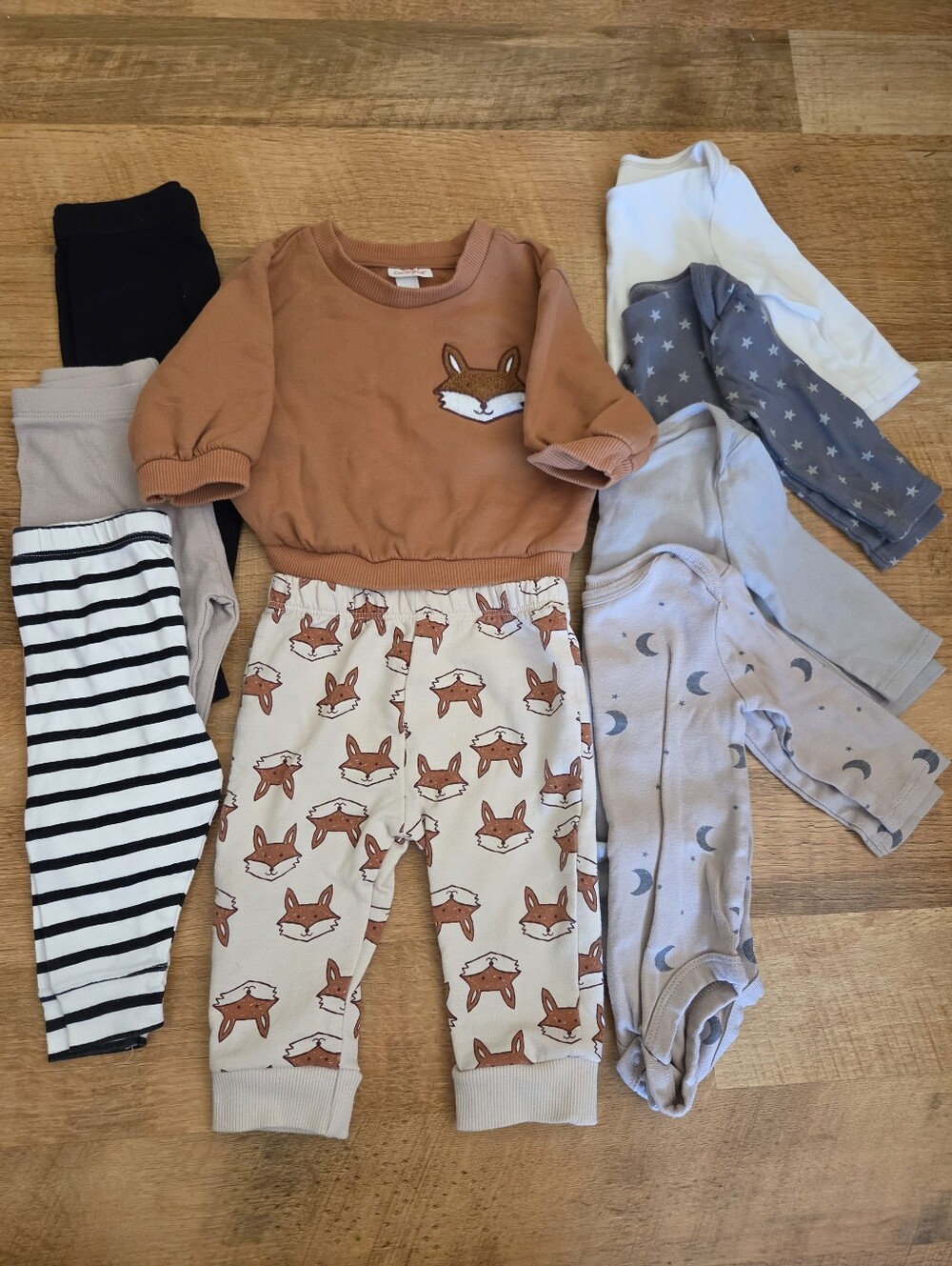 Cloud Island - Cat & Jack - Tops and Pants Lot - Fox Gray Black Moon Star Stripe